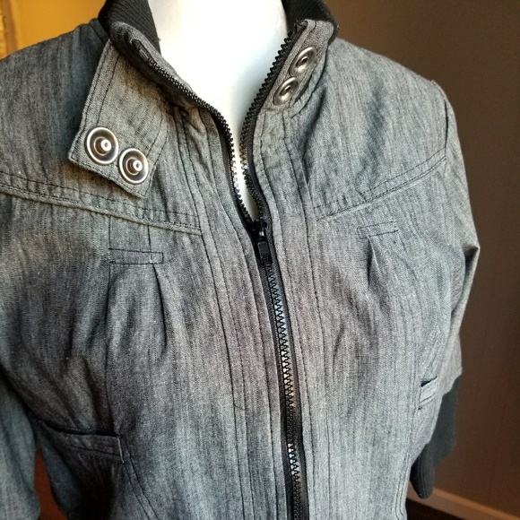 Gray and black jacket with grommet details. - Picture 8 of 8